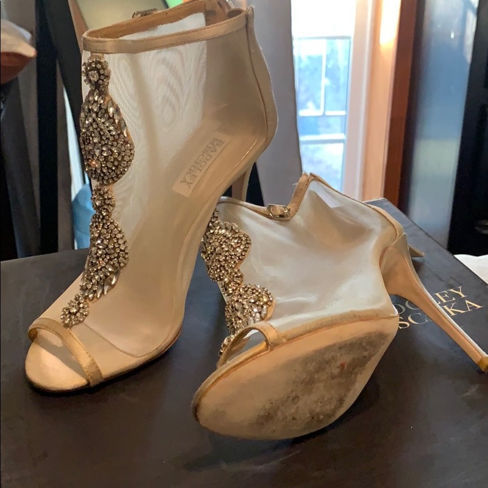 Shoes - Picture 2 of 3